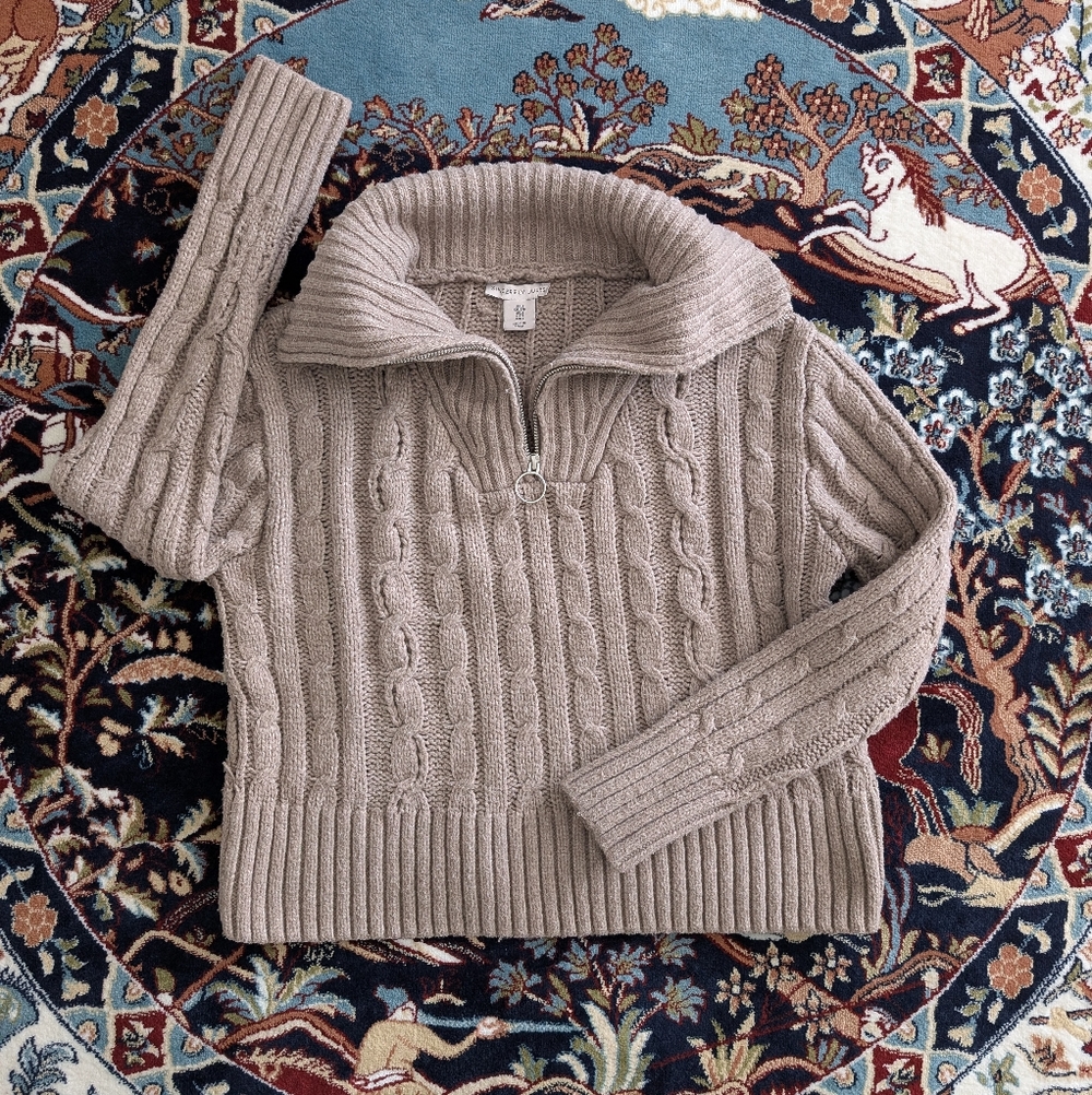 Cozy Cable Knit Sweater - Tan/Beige